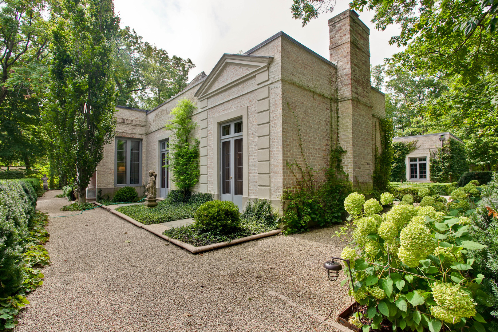 131 Moffett Road Lake Bluff, IL 60044 - Photo 37 of 39 Gallery Image 37