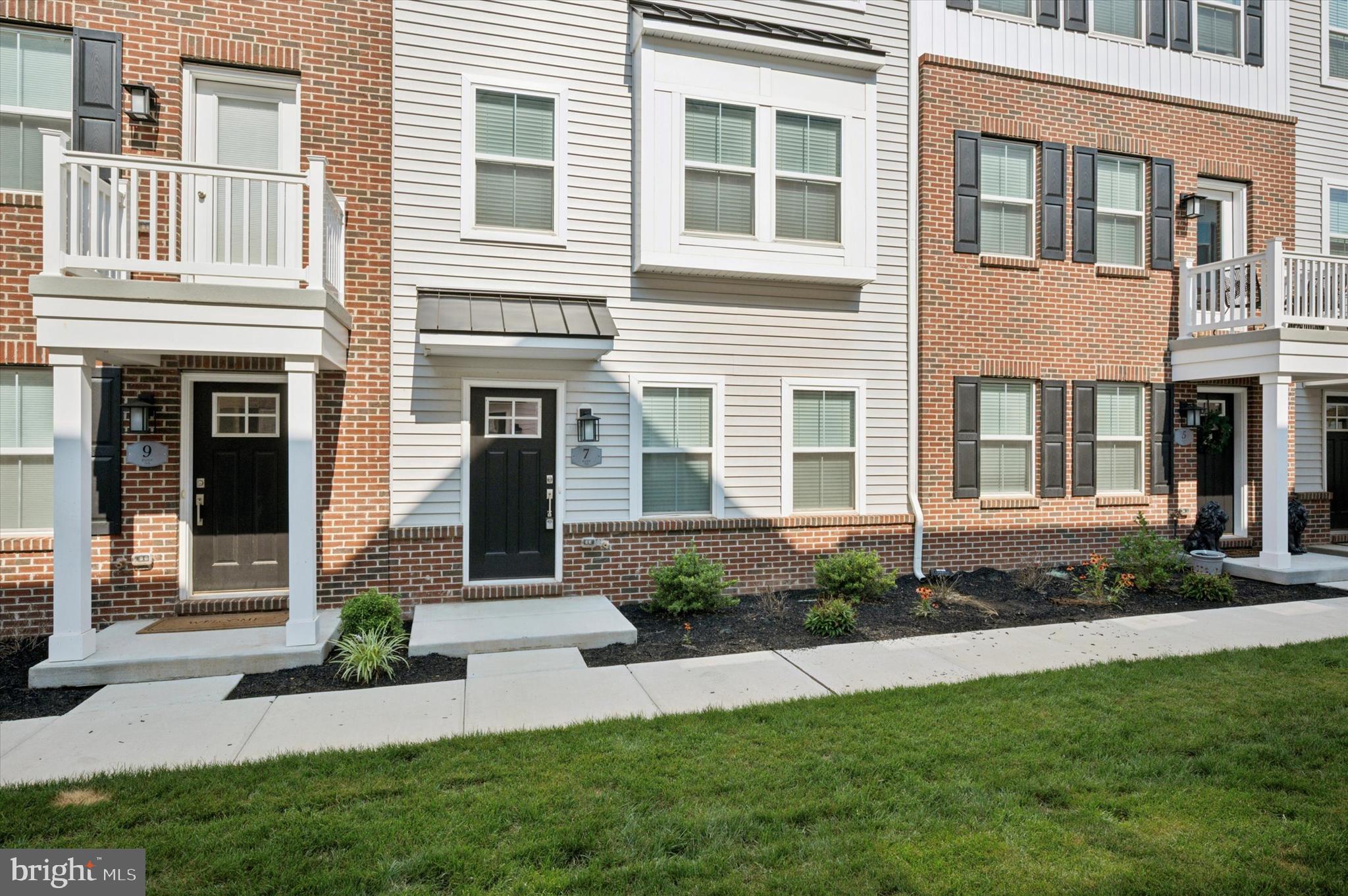 7 Kusy Terrace Bridgeport, PA 19405 - Photo 2 of 22
