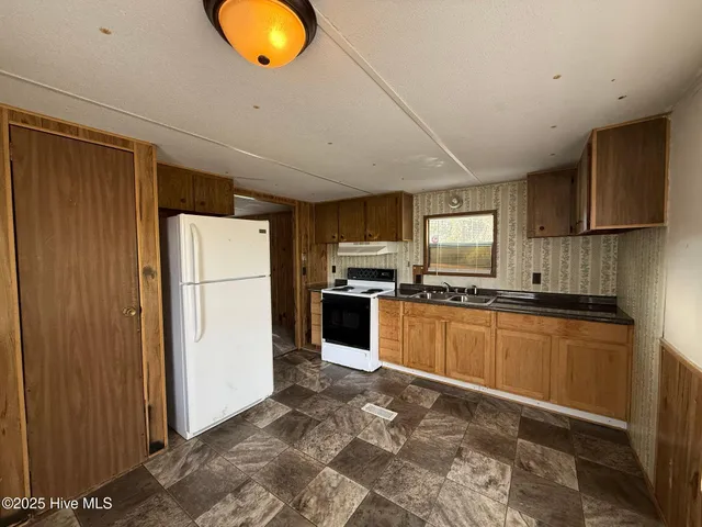 $795 | 631 Holly Shelter Road, Unit 4, Jacksonville, NC 28540