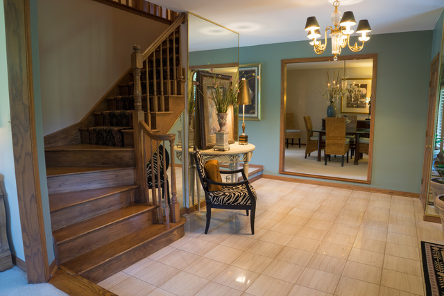 1989 West Palatine Road Inverness, IL 60067 - Photo 8 of 25