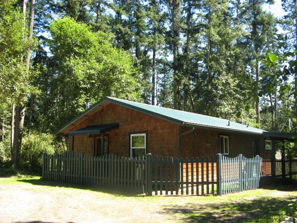 186 Cross Road Lopez Island, WA 98261 - Photo 1 of 11