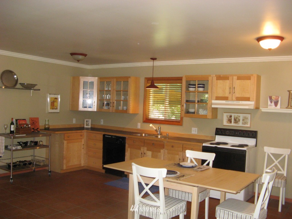 186 Cross Road Lopez Island, WA 98261 - Photo 3 of 11