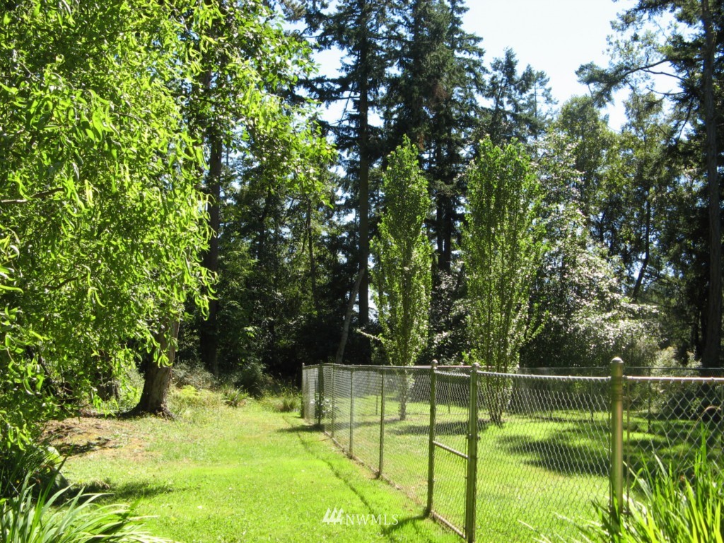 186 Cross Road Lopez Island, WA 98261 - Photo 9 of 11