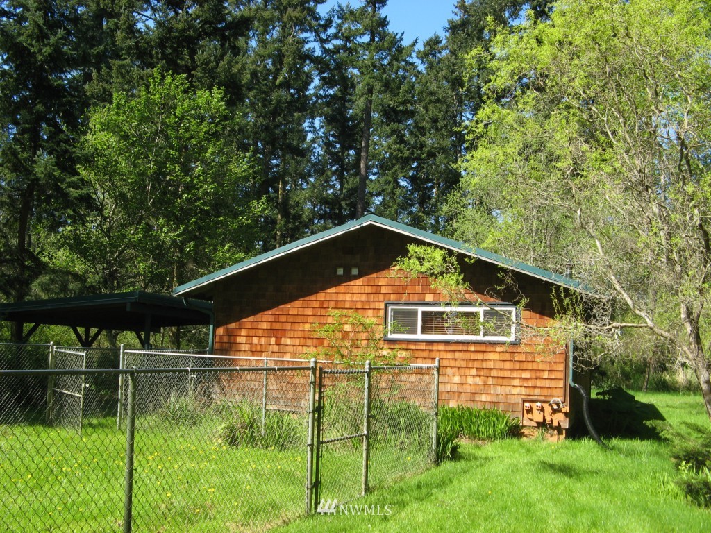 186 Cross Road Lopez Island, WA 98261 - Photo 10 of 11