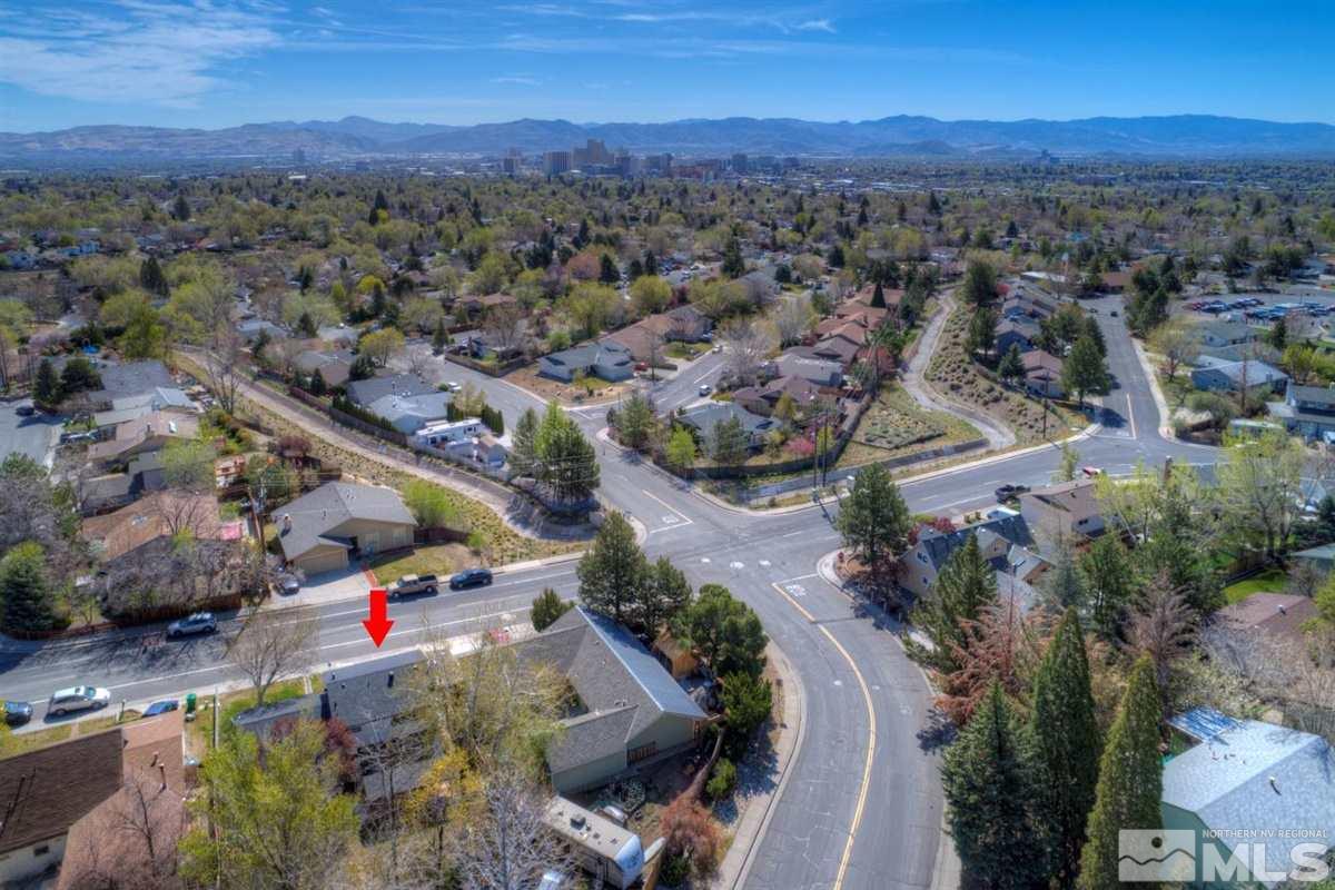 1645 Wyoming Avenue Reno, NV 89503 - Photo 26 of 28 an aerial view of residential houses with outdoor space