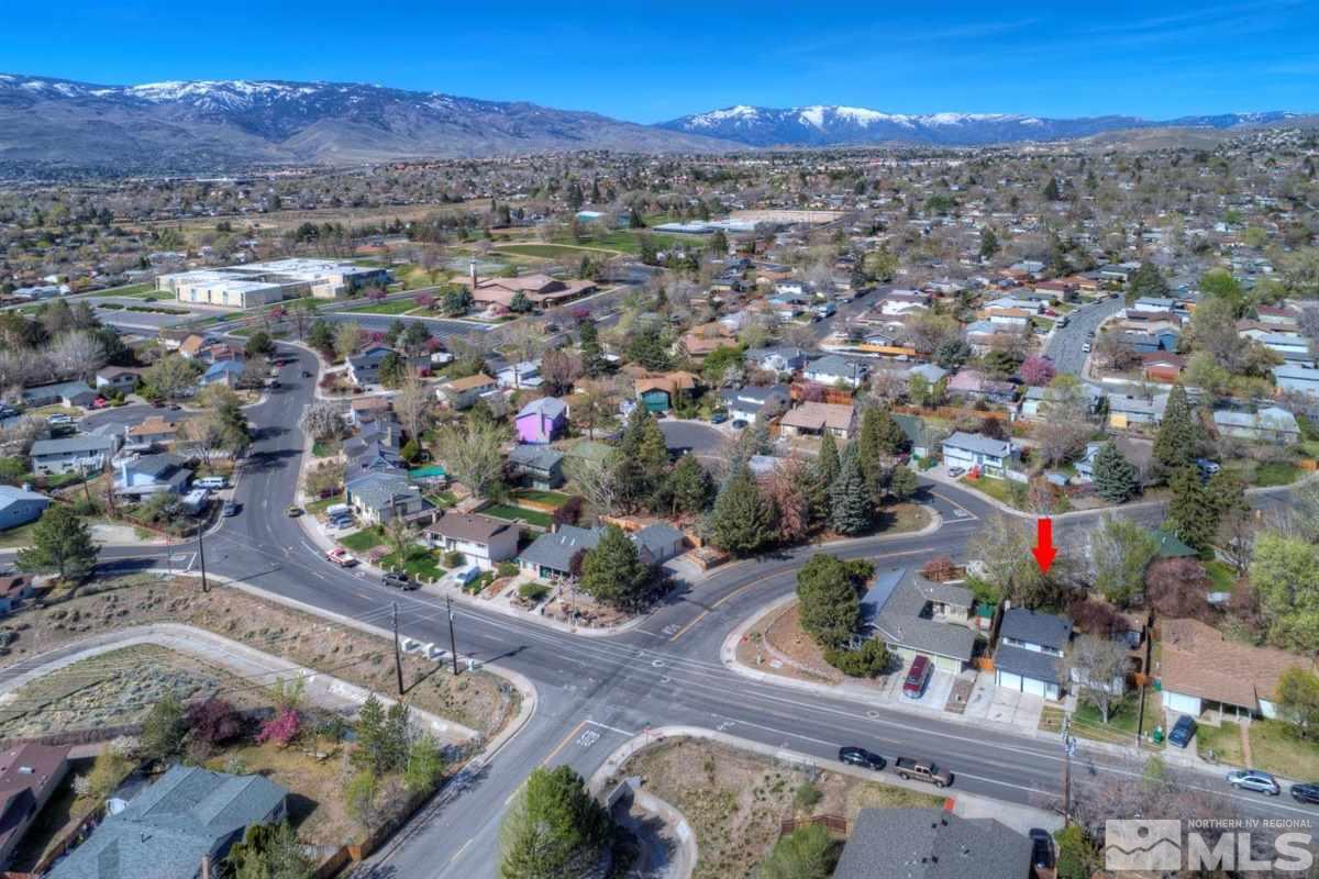 1645 Wyoming Avenue Reno, NV 89503 - Photo 27 of 28 an aerial view of residential houses with outdoor space
