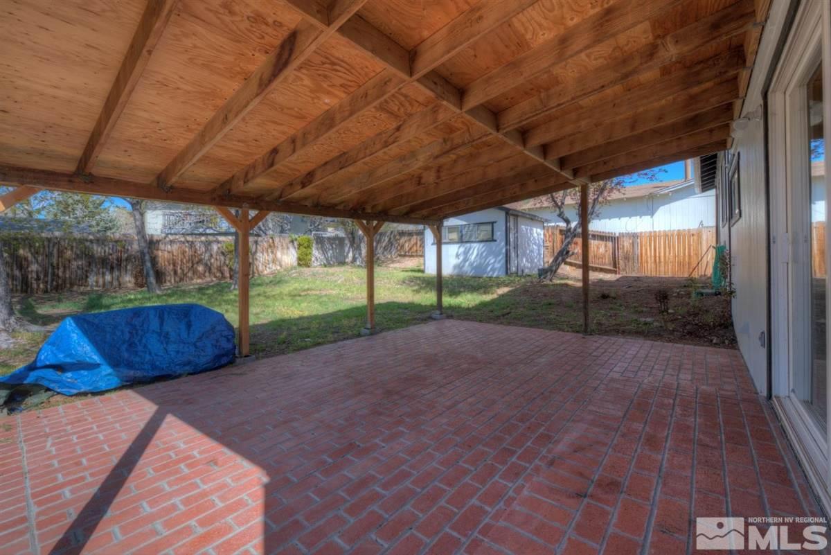 1645 Wyoming Avenue Reno, NV 89503 - Photo 4 of 28 a view of backyard with tub