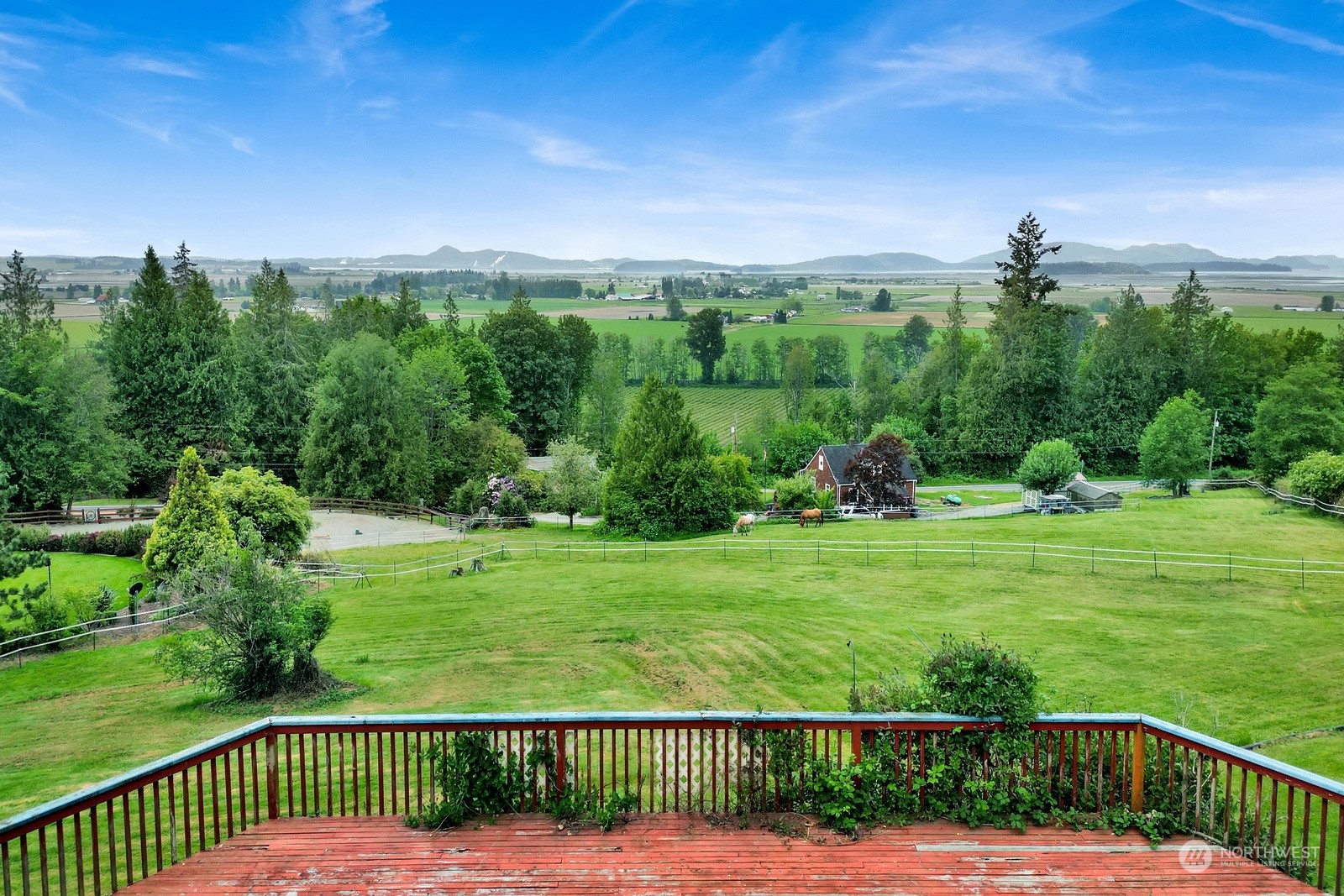 16317 Colony Road Bow, WA 98232 - Photo 2 of 40 Gallery Image 2
