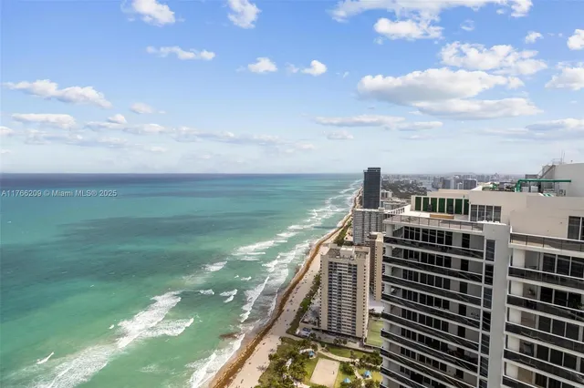 $4,000 | 1830 South Ocean Drive, Unit 4705, Hallandale Beach, FL 33009