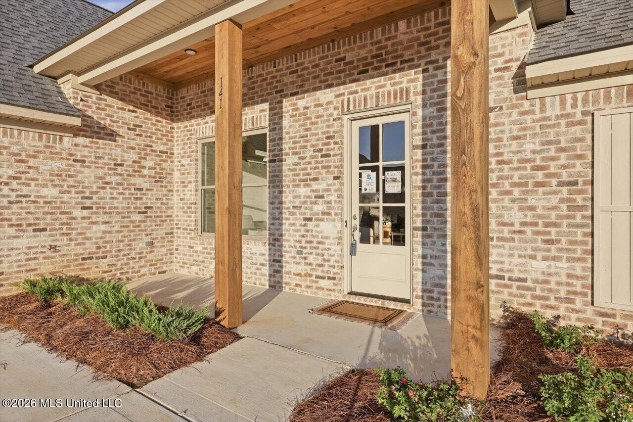 141 Palace Crossing Flowood, MS 39232 - Photo 6 of 47 06-141 Palace Xing _ Hometoursms.com