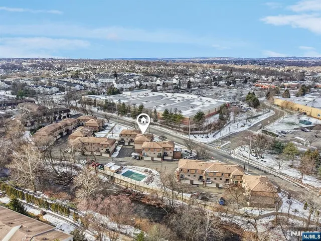 $429,999 | 70 River Road, Unit C003, Clifton, NJ 07014