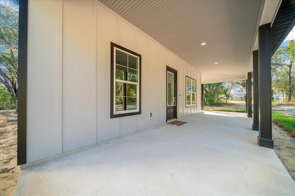 252 Malauka Road Ocklawaha, FL 32179 - Photo 3 of 78