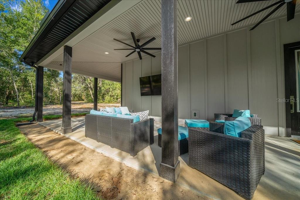 252 Malauka Road Ocklawaha, FL 32179 - Photo 7 of 78