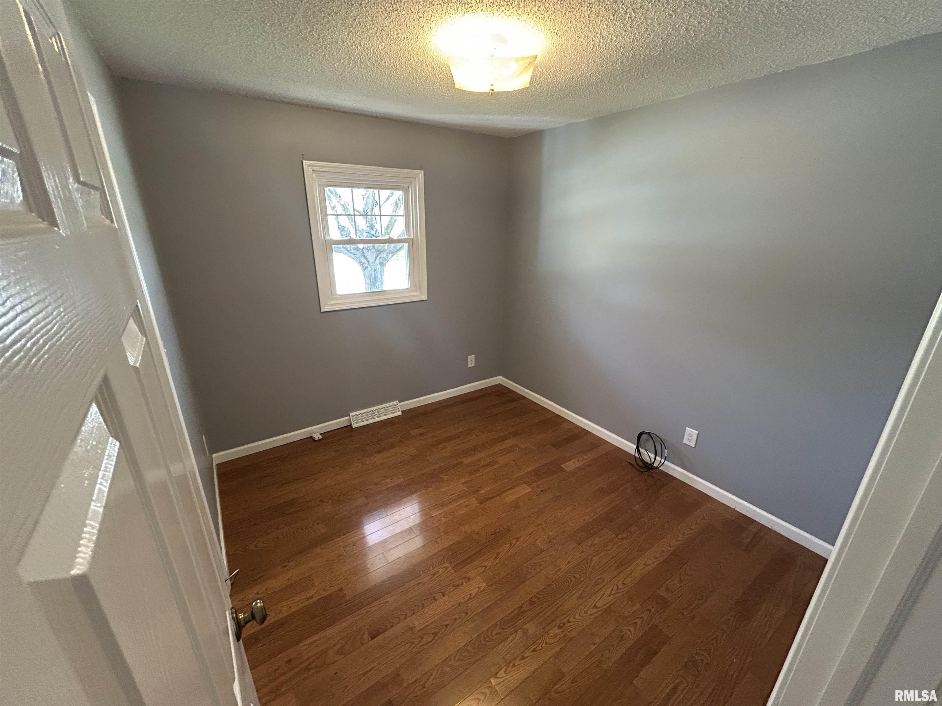3921 Gooseneck Drive Springfield, IL 62707 - Photo 8 of 27 Gallery Image 8