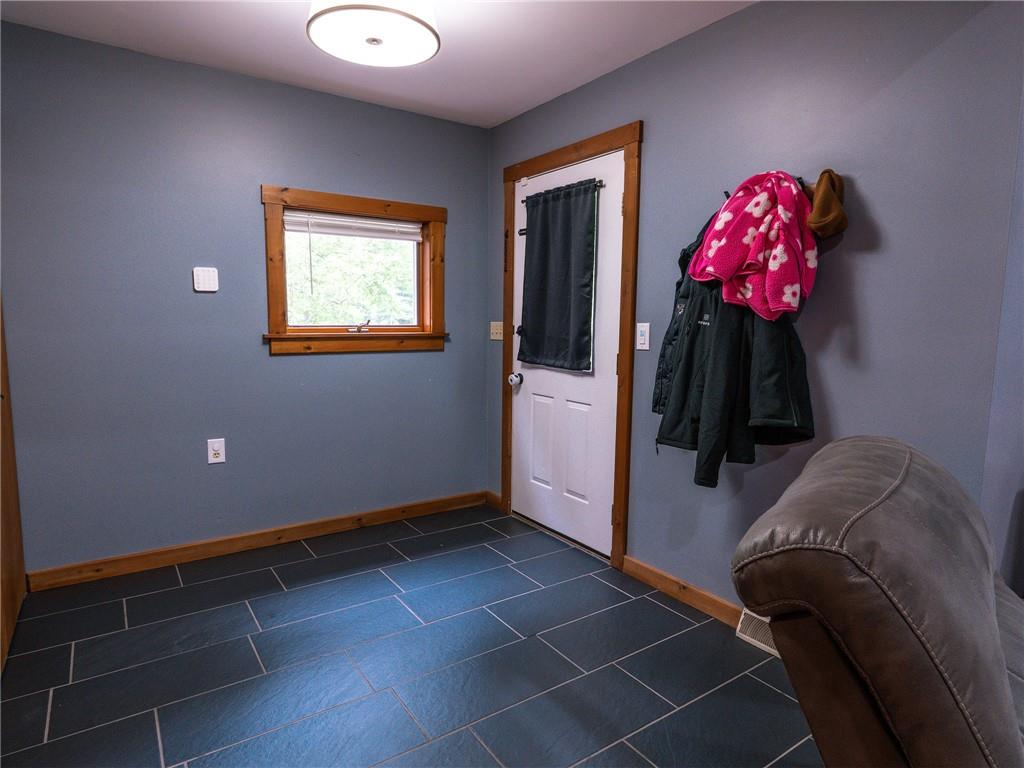 175 Powell Road Butler, PA 16002 - Photo 7 of 50 Inside Entrance
