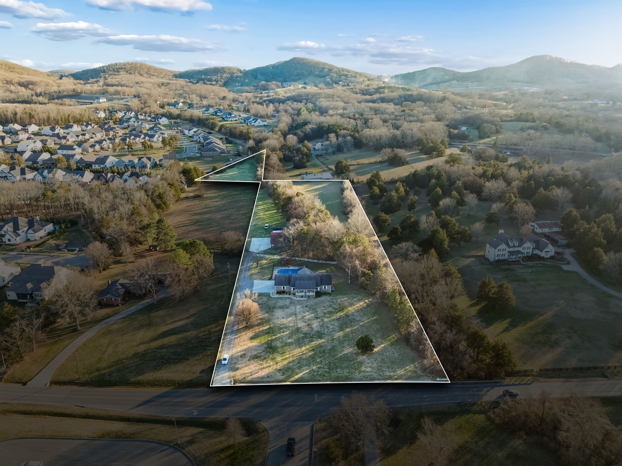 2537 York Road Nolensville, TN 37135 - Photo 3 of 84
