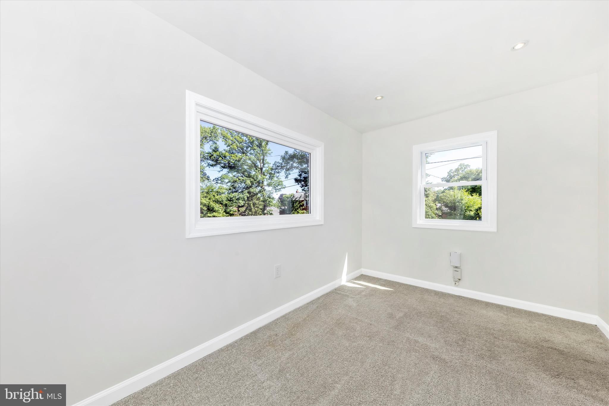 2714 Arvin Street Silver Spring, MD 20902 - Photo 12 of 54 Den