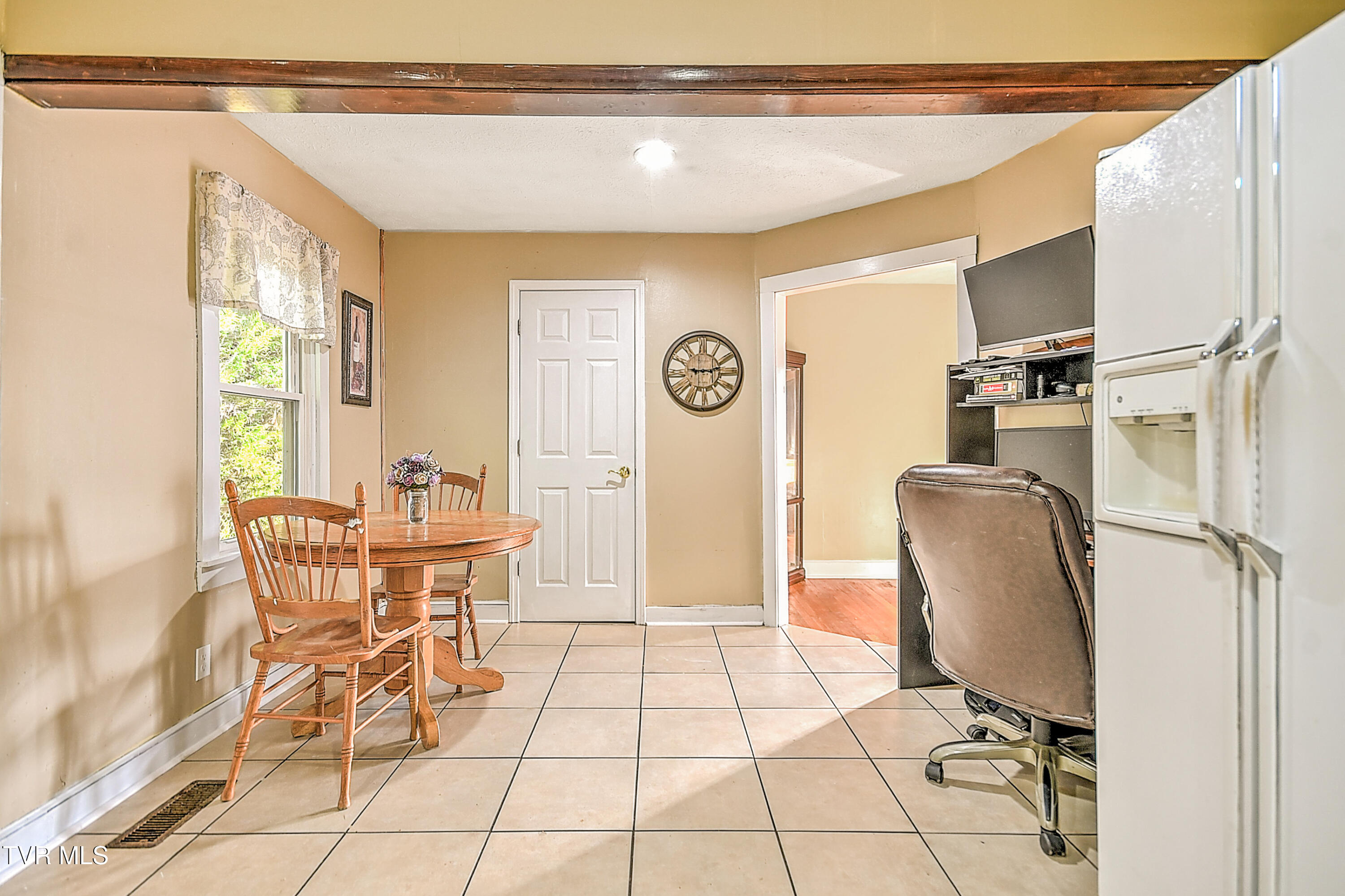 204 Lucy Road Kingsport, TN 37660 - Photo 11 of 41 204 Lucy DP-11