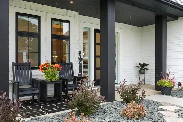 $1,067,212 | 4951 Parkside Circle, Eagan, MN 55123