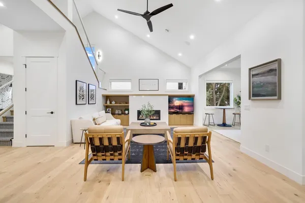 $1,067,212 | 4951 Parkside Circle, Eagan, MN 55123