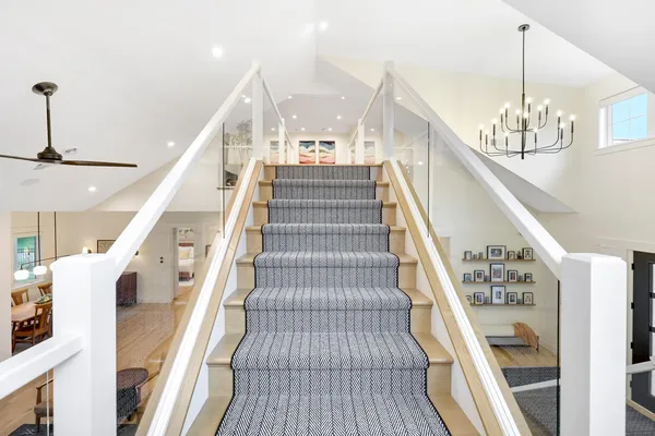 $1,067,212 | 4951 Parkside Circle, Eagan, MN 55123