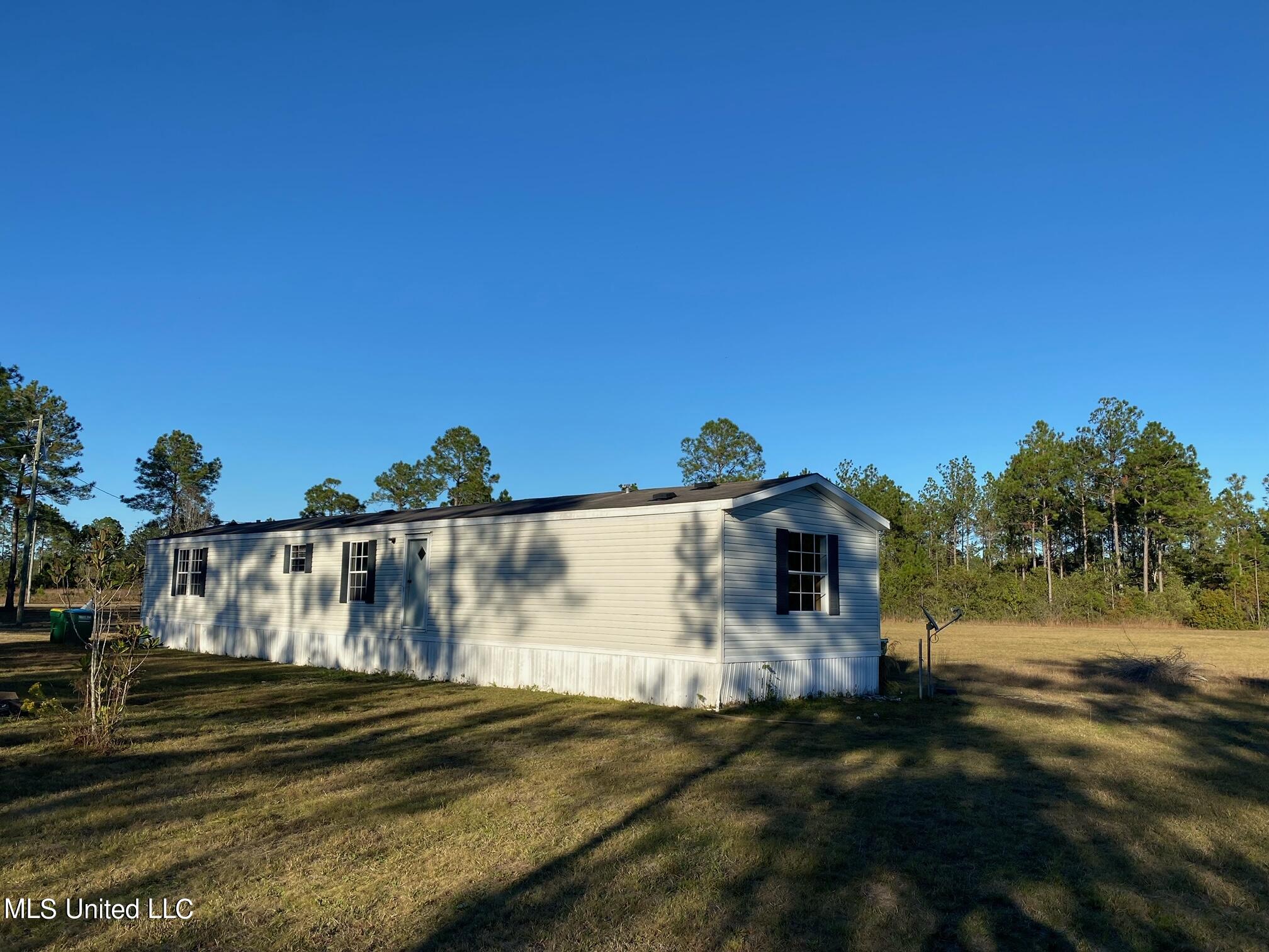 15300 Hardy Waltman Road Moss Point, MS 39562 - Photo 1 of 13 front