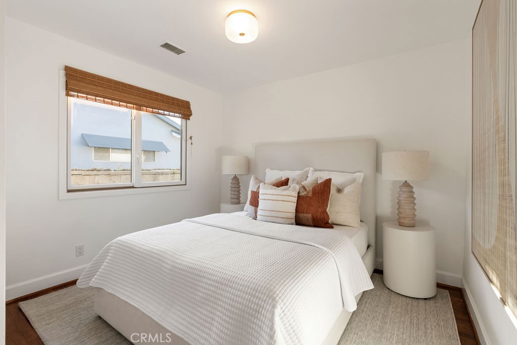 453 Seaward Road Corona del Mar, CA 92625 - Photo 13 of 18