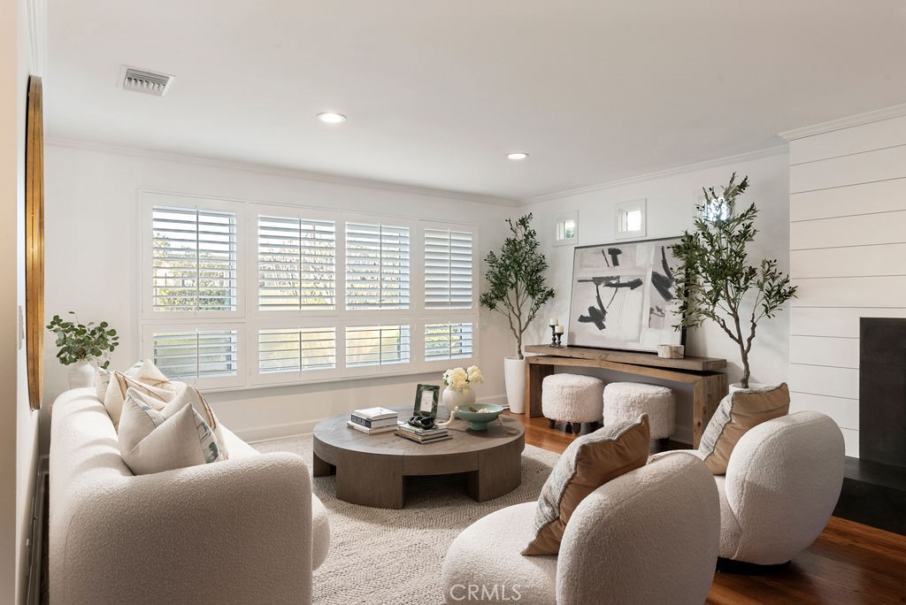 453 Seaward Road Corona del Mar, CA 92625 - Photo 6 of 18