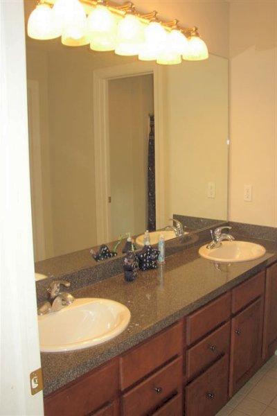 1400 Glenbrook Road Stroudsburg, PA 18360 - Photo 4 of 15 Bathroom