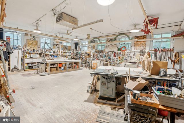 a picture of a bathroom