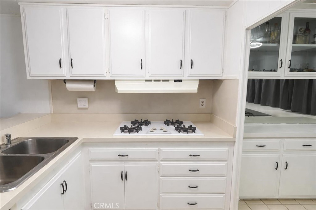 1502 East Carson Street, Unit 114 Carson, CA 90745 - Photo 11 of 22