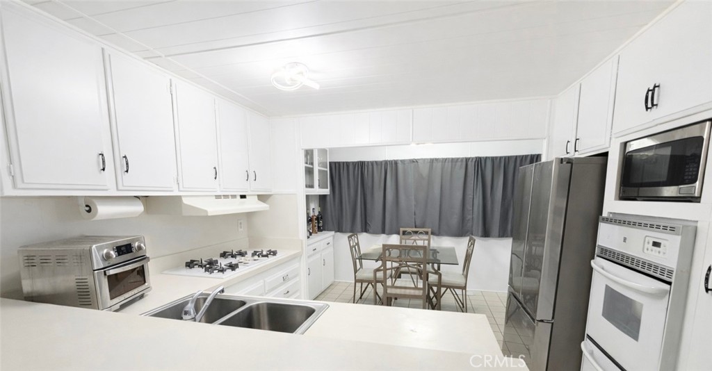 1502 East Carson Street, Unit 114 Carson, CA 90745 - Photo 8 of 22