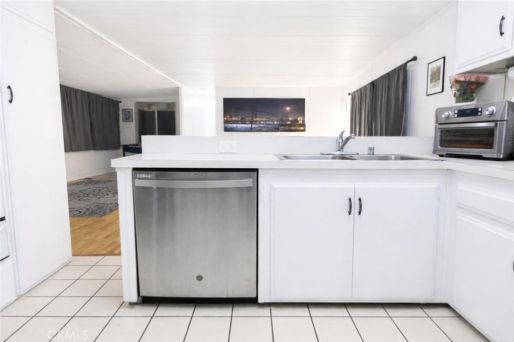 1502 East Carson Street, Unit 114 Carson, CA 90745 - Photo 9 of 22