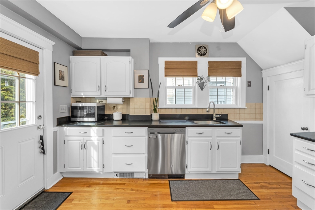 24 Rhoda Street Boston, MA 02132 - Photo 9 of 32 Gallery Image 9