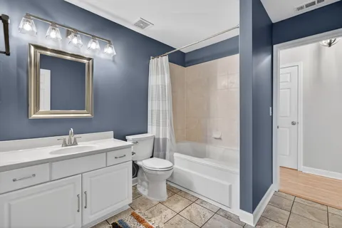 $300,000 | 3314 Blue Ridge Drive, Unit 3314, Carpentersville, IL 60110