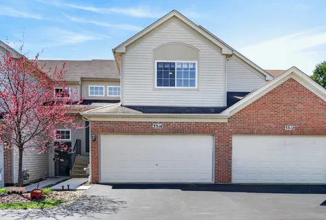 $300,000 | 3314 Blue Ridge Drive, Unit 3314, Carpentersville, IL 60110
