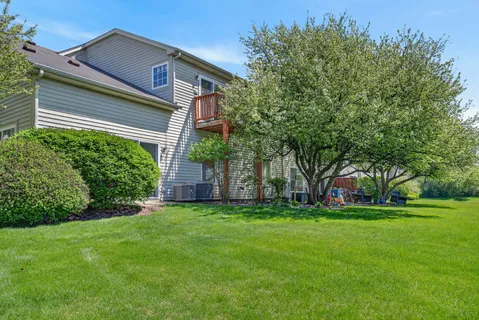 $300,000 | 3314 Blue Ridge Drive, Unit 3314, Carpentersville, IL 60110