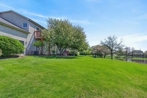 $300,000 | 3314 Blue Ridge Drive, Unit 3314, Carpentersville, IL 60110