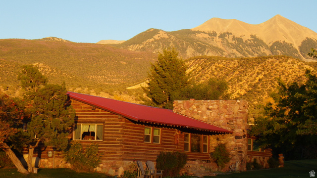 315 Abbey Road Moab, UT 84532 - Photo 44 of 46 View of mountain background