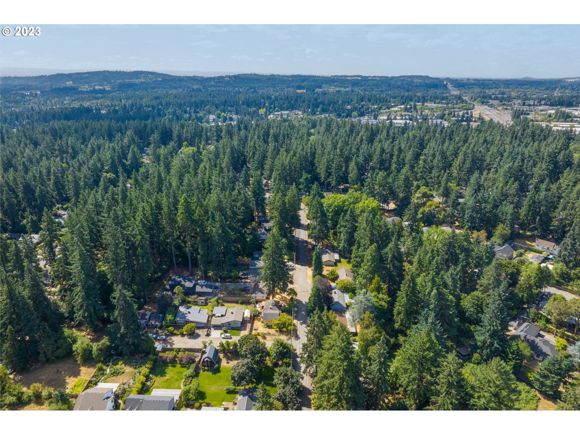 16164 Parker Road Lake Oswego, OR 97035 - Photo 7 of 12 Gallery Image 7