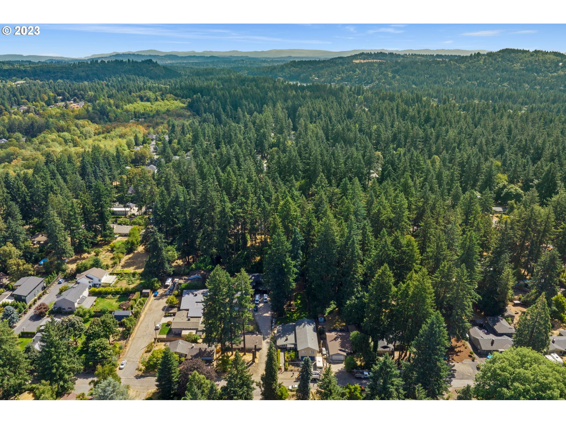16164 Parker Road Lake Oswego, OR 97035 - Photo 8 of 12 Gallery Image 8