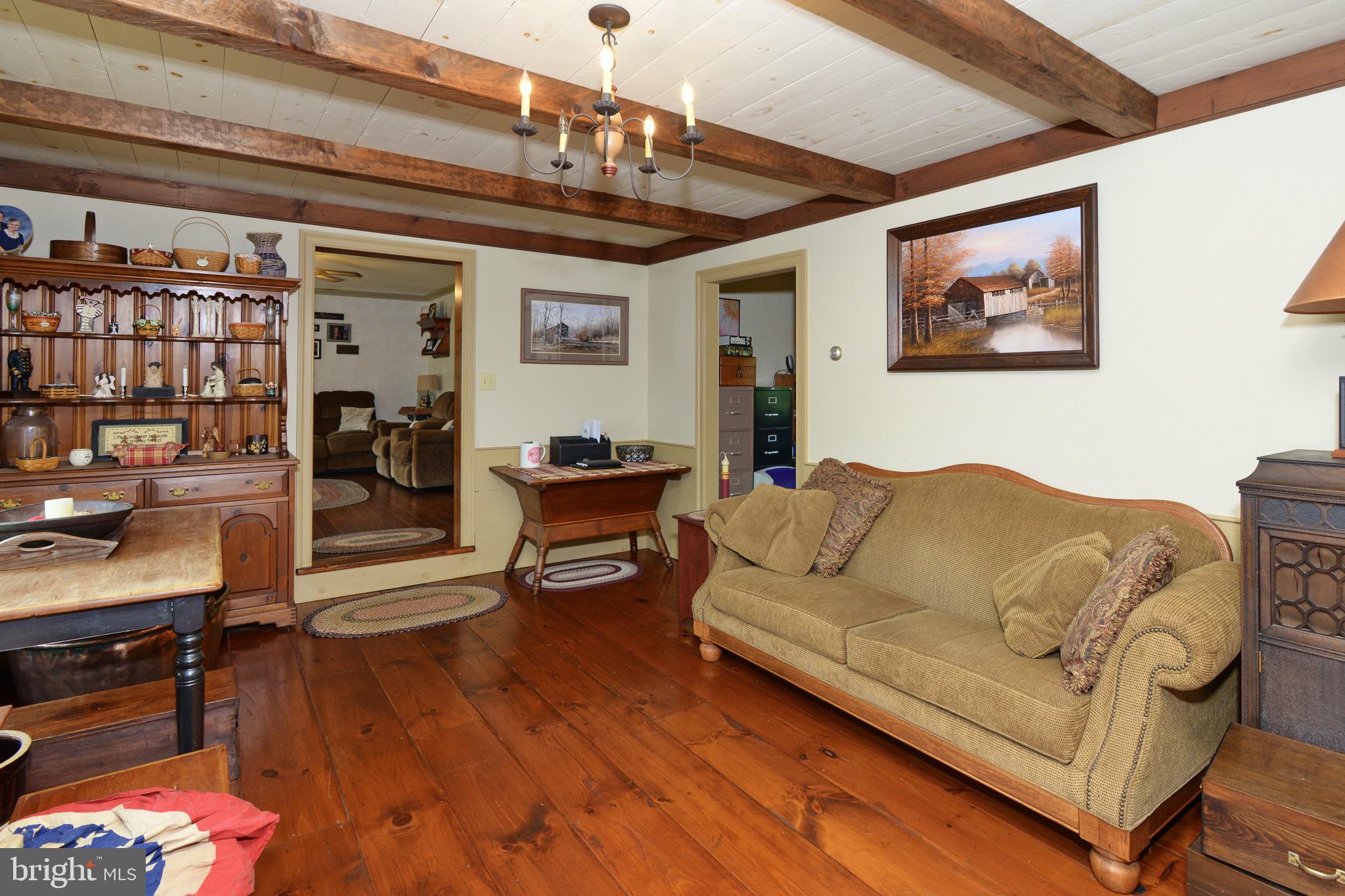205 Cross Road Gilbertsville, PA 19525 - Photo 10 of 49 Gallery Image 10