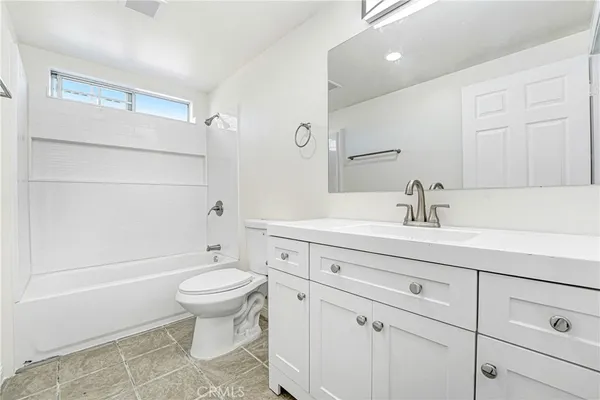 $2,900 | 400 West 109th Street, Unit 2, Los Angeles, CA 90061