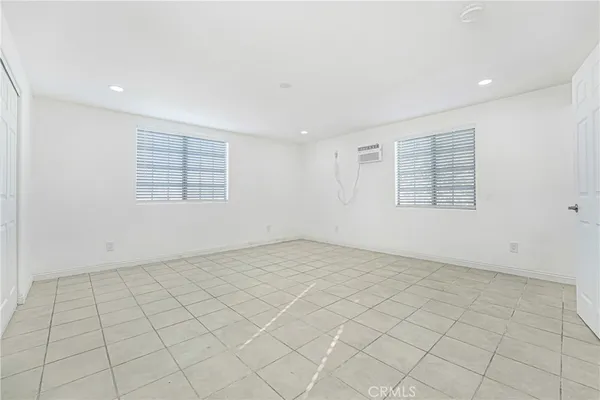 $2,900 | 400 West 109th Street, Unit 2, Los Angeles, CA 90061