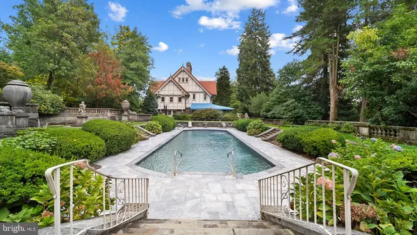 $2,900,000 | 1717 Woodland Road, Abington, PA 19001
