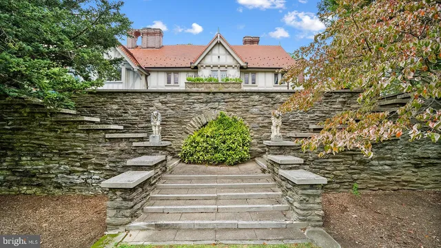 $2,900,000 | 1717 Woodland Road, Abington, PA 19001