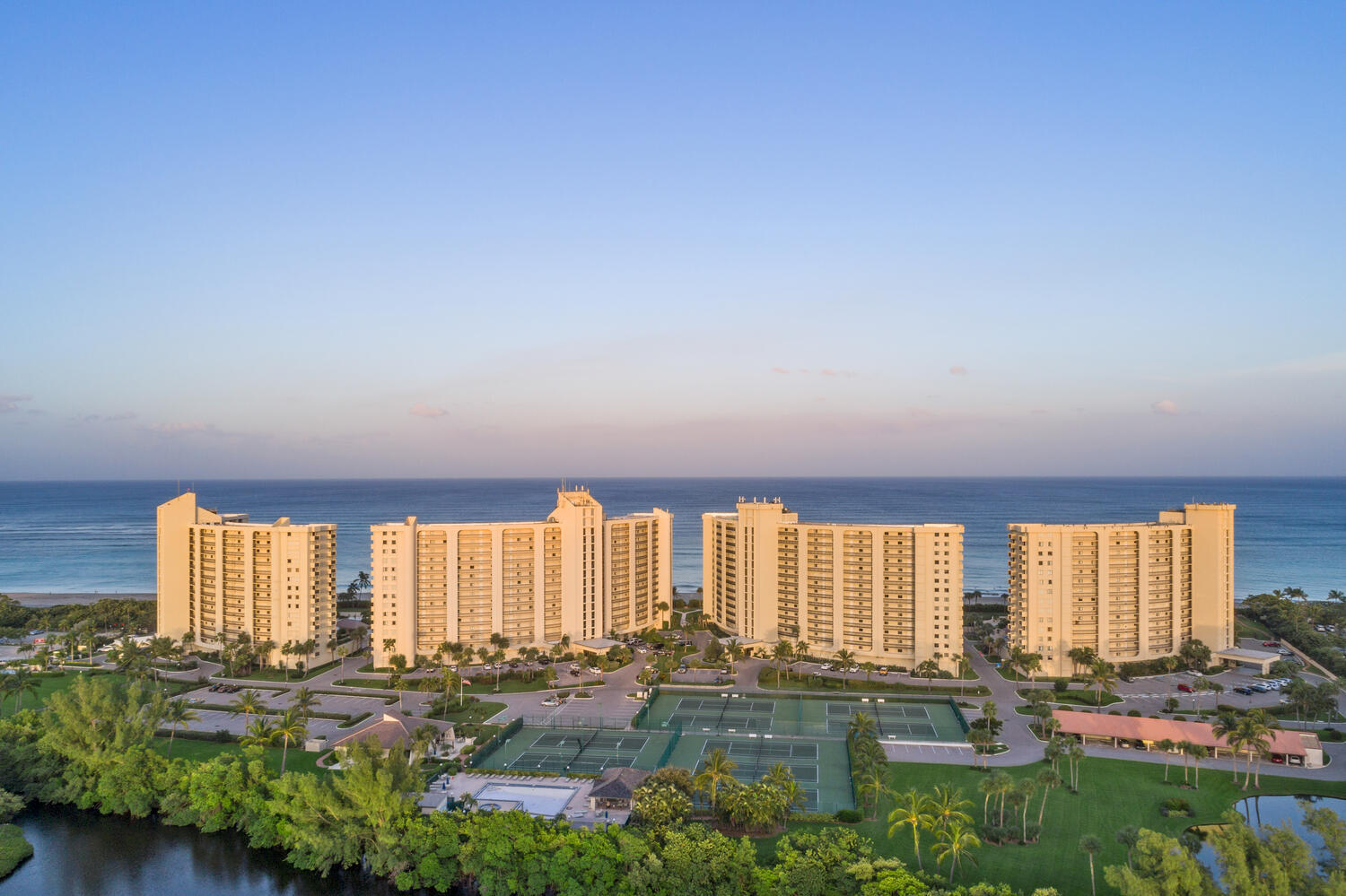 100 Ocean Trail Way, Unit 207 Jupiter, FL 33477 - Photo 48 of 61 300 Ocean Trail Way Unit 600-large-032-0