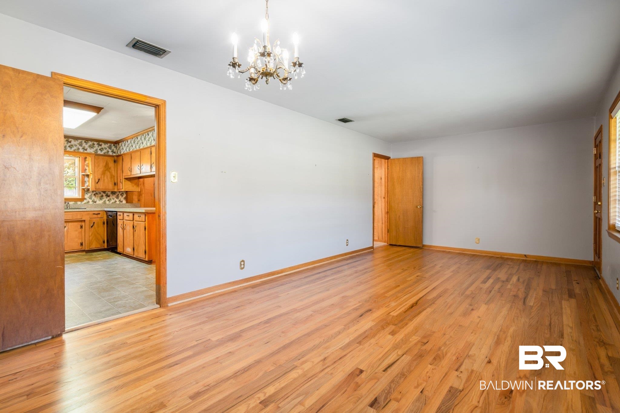 315 Third Avenue Saraland, AL 36571 - Photo 3 of 19