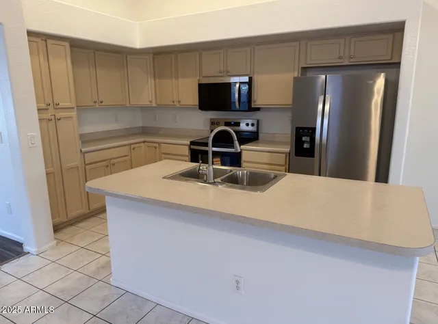 $2,200 | 11432 East Petra Avenue, Mesa, AZ 85212