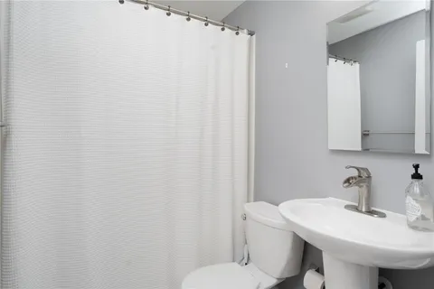 $620,000 | 4 Halsey Avenue, Middletown, RI 02842